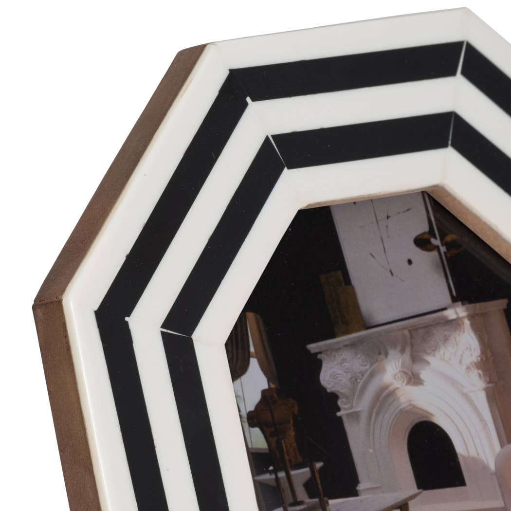 Black/White 4x4 in. Lines Octagon Contemporary Photo Frame