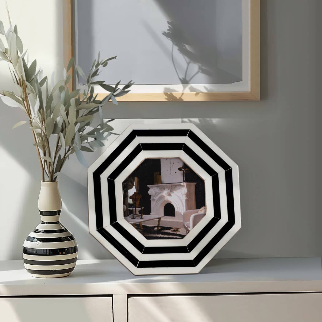 Black/White 4x4 in. Lines Octagon Contemporary Photo Frame